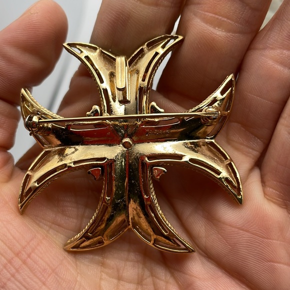 Trifari brooch - Picture 2 of 4